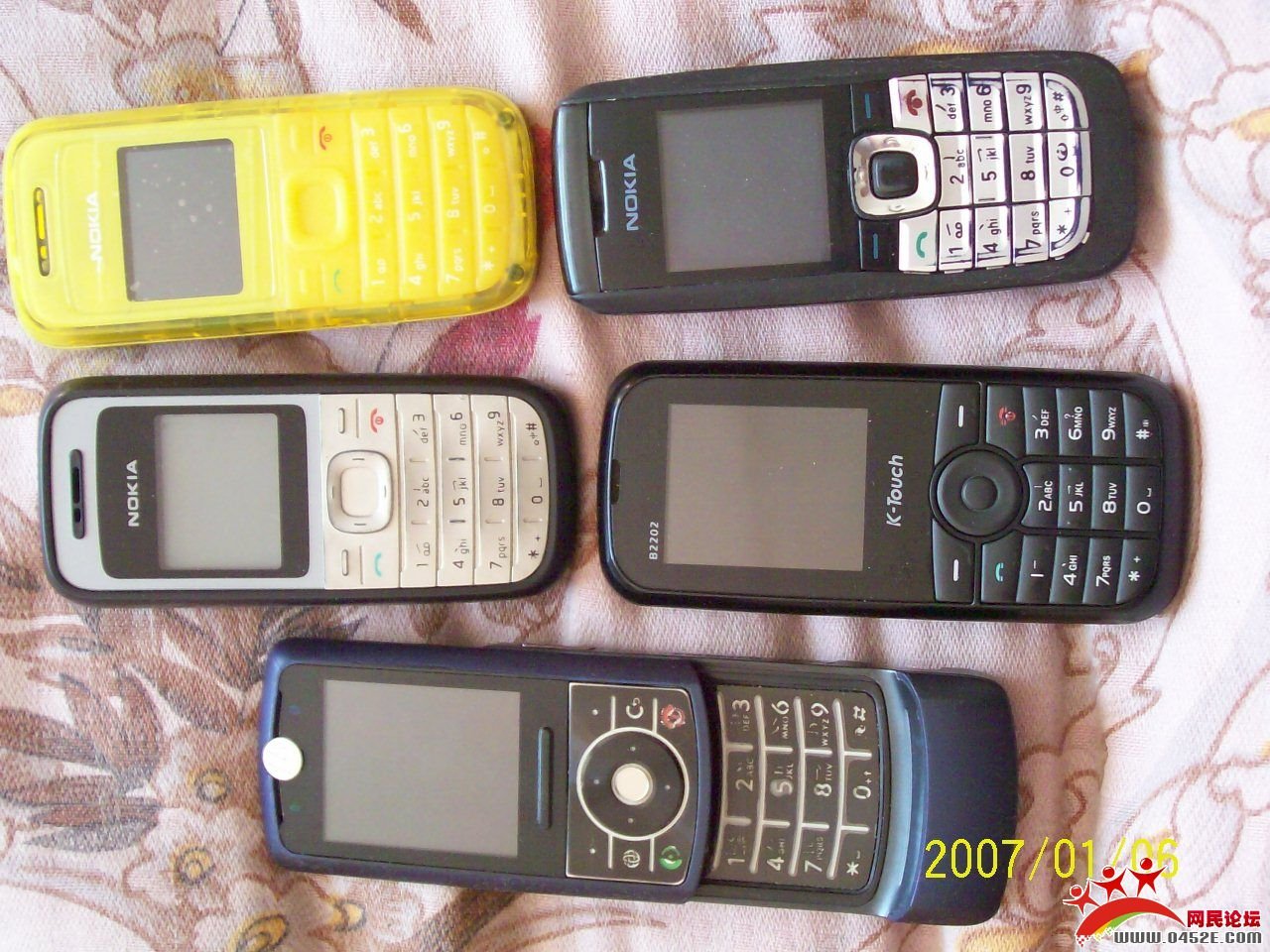 摩托罗拉E3的规格参数