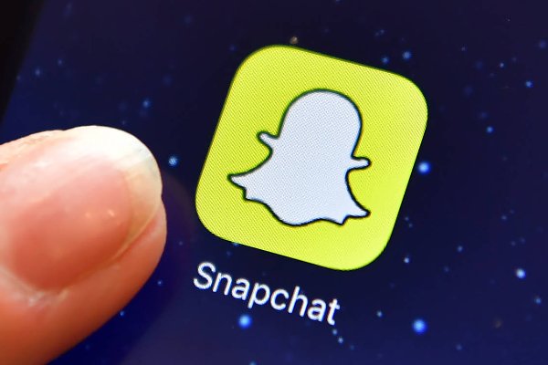 有什么软件是可以和外国人视频聊天的？