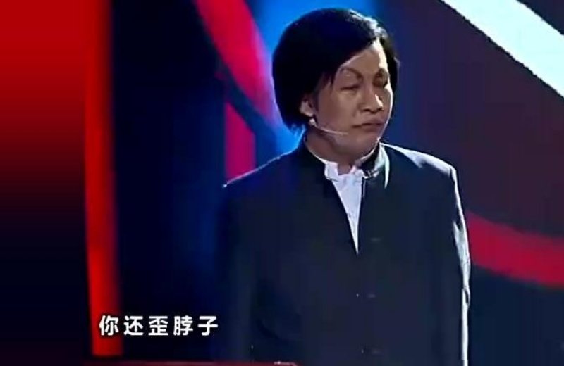 百变大咖秀回归,大张伟再次模仿易中天,现场反响如何?
