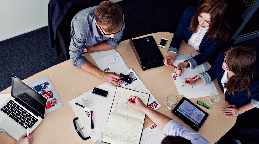 nine to five是什么意思