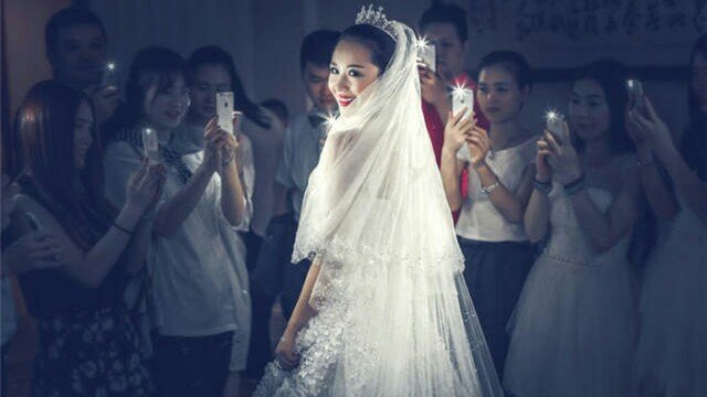 英国伴娘以全息影像穿越加拿大婚礼，这究竟是什么高科技？