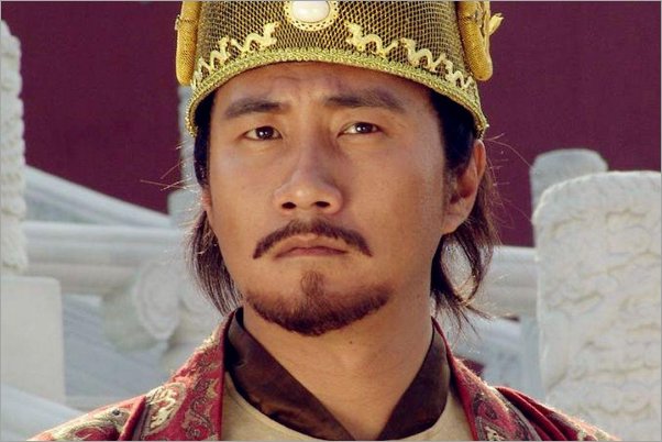 英雄和枭雄的区别是什么？