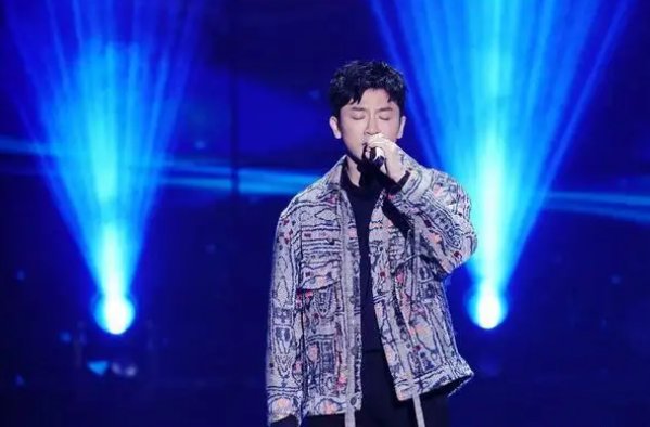 张云龙、杨紫都曾落选！苏有朋的《左耳》刷掉了多少人？