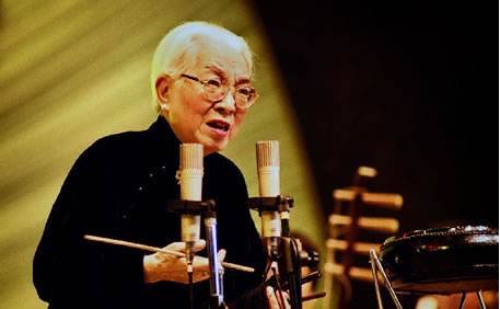 求电视剧《四世同堂》主题曲的那首诗