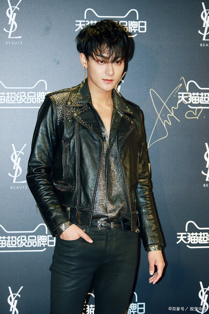 黄子韬从被全网黑到全网“宠”，他是如何完成口碑逆袭的？