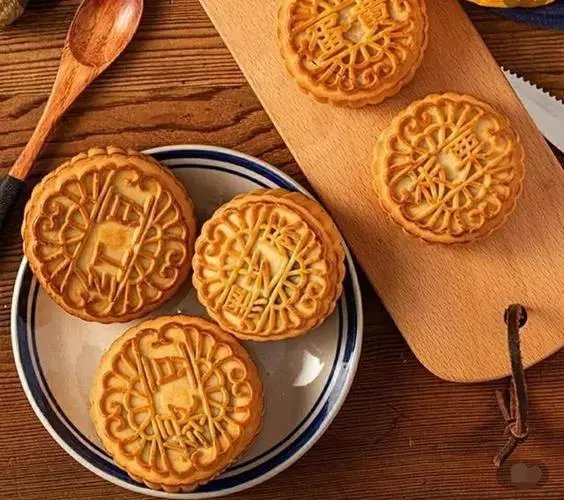 你如何看待26岁以下年轻人爱买五仁月饼这件事?