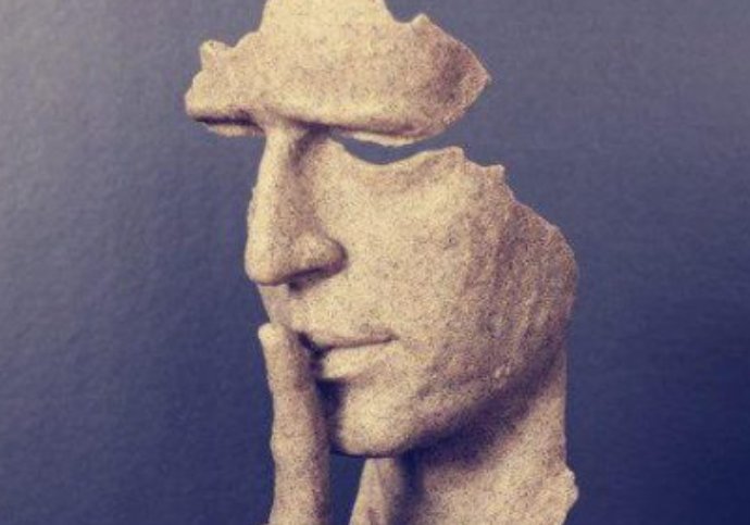 缄默不语的拼音