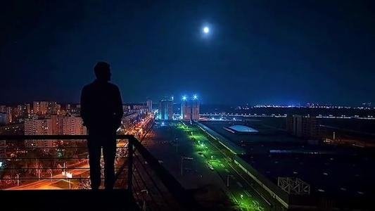 漫漫漫长夜是什么歌？