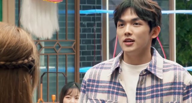 李柄熹晒自己和张雨绮视频截图，你觉得他们两人的cp感如何？