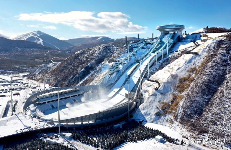 跳台滑雪那么高的距离，跳下来的运动员为什么不会受伤？