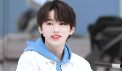 宋亚轩方否认录制《中餐厅5》：无网传录制计划，他最近参加过什么活动？