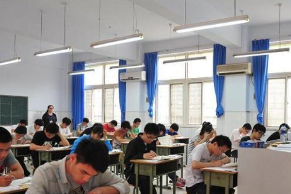 高考分数线江苏2023年公布时间