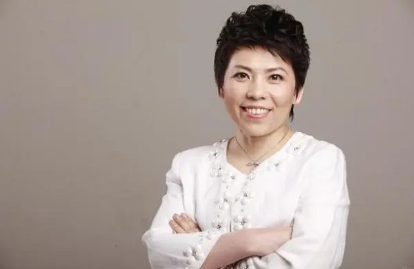 邓亚萍有几个老公？