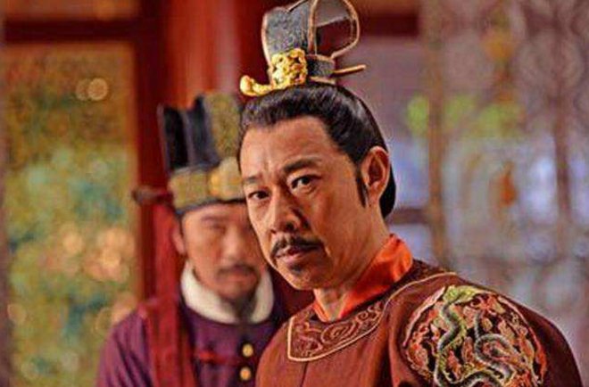 以铜为镜，可以正衣冠；