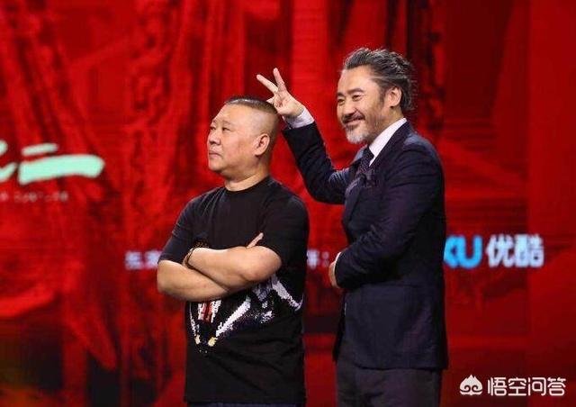 为什么《欢乐喜剧人》第一季主持人是吴秀波，之后就换成了郭德纲？