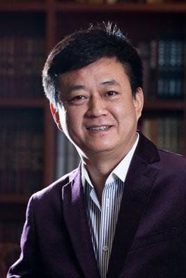 朱军终于不再背锅，首次回应骚扰案件内幕，沉默两年难道他另有苦衷吗？