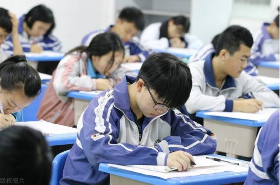 郑州市中考总分多少