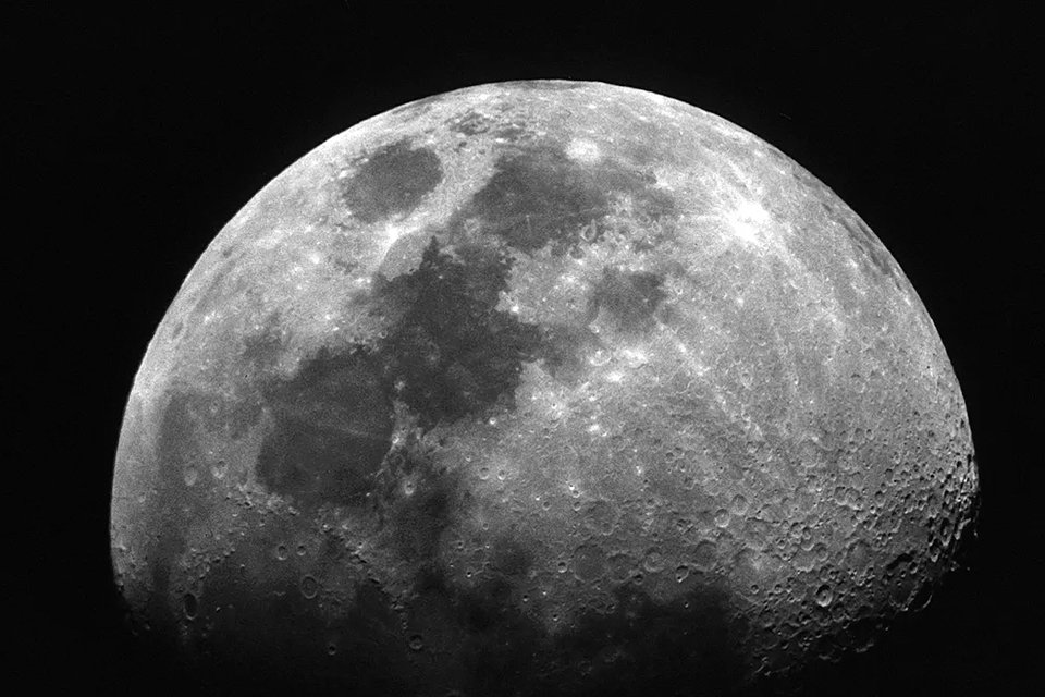 月亮上面有什么东西 关于月亮的其他介绍