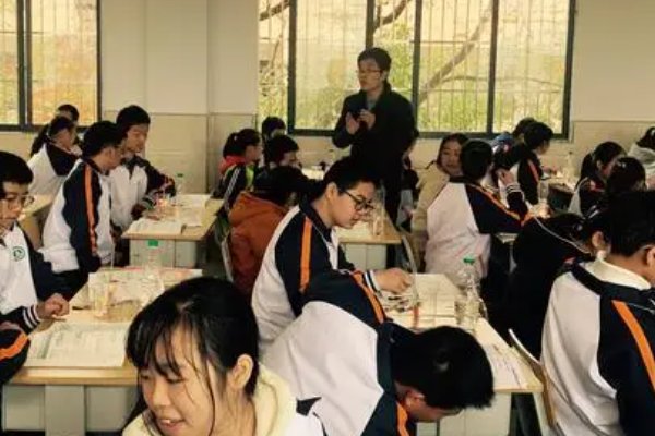 穷追不舍的意思是什么