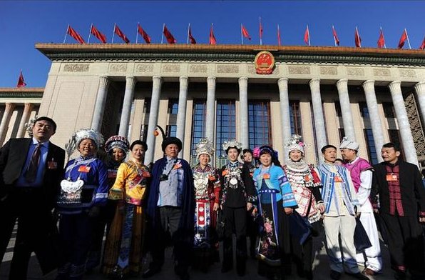 什么是党的民族政策的基石