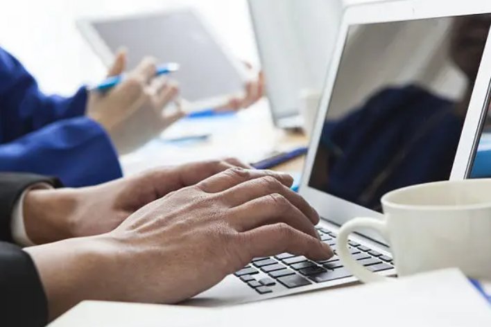 中间一个点怎么打出来？