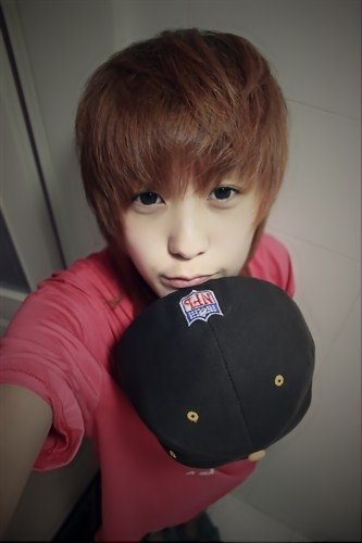 这个人是谁？有知道的吗？