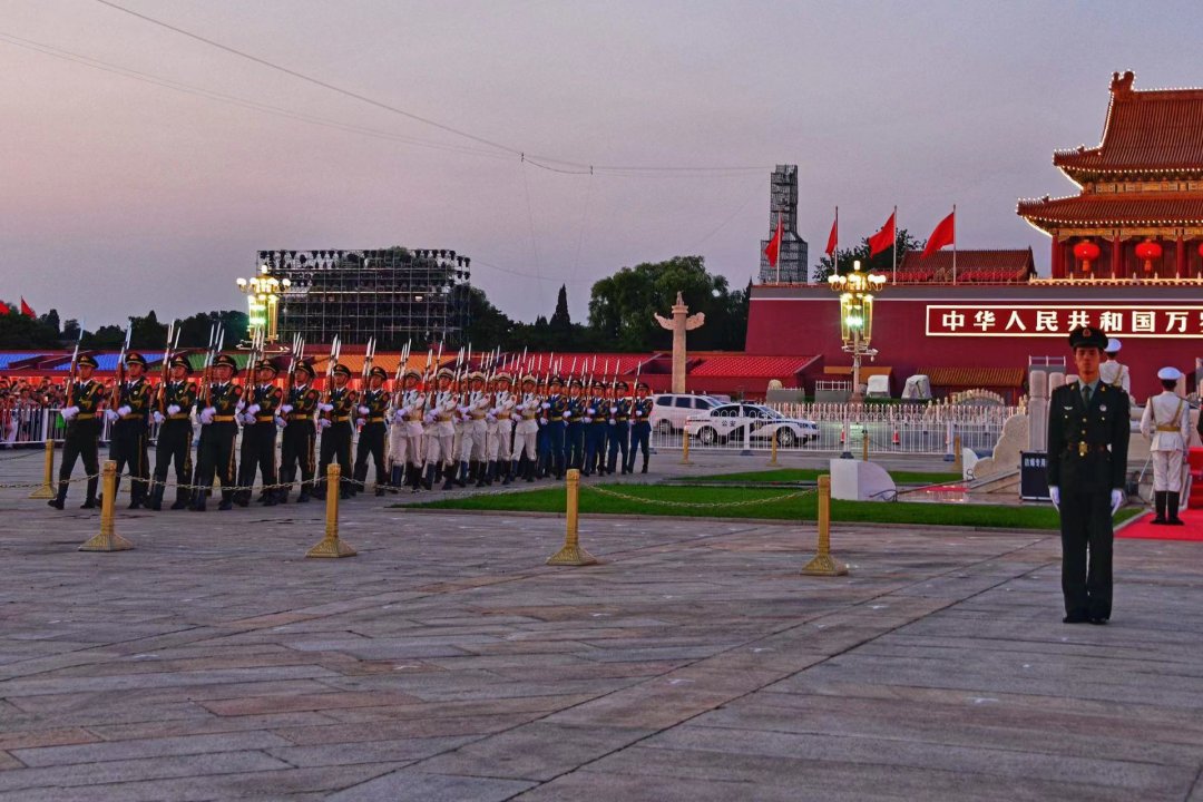 国庆祖国颂诗词 七律