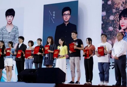 七英俊为什么被称为垃圾作家