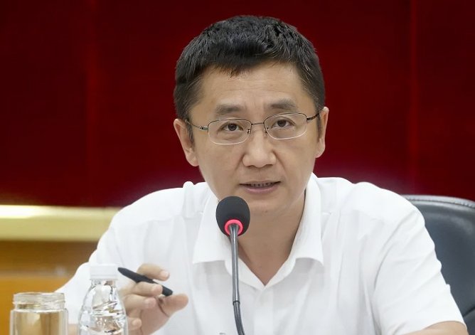 临高县政府县长唐守兵简介