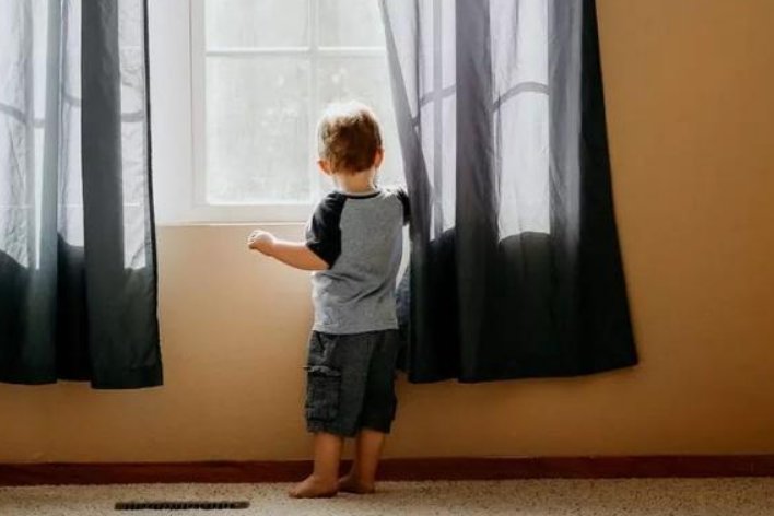 偷偷的拼音是什么