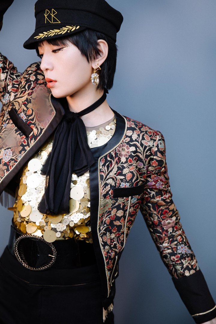 周笔畅ktv体力透支过程全被记录下来,她在ktv都做了哪些事情?