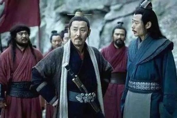 谁一出生，腿上就有72颗黑痣，长大后果然成万人敬仰的英雄？