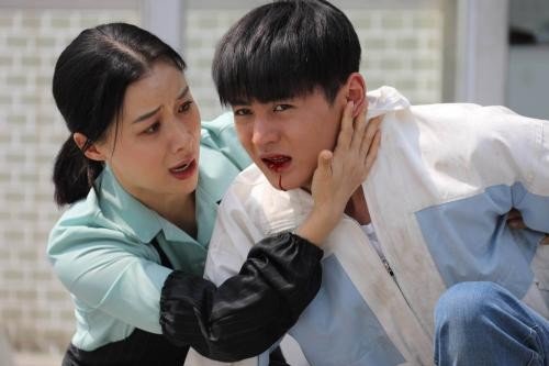 电视剧绽放吧百合中的百合一共生了几个孩子？