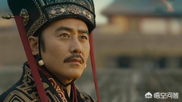 为什么《欢乐喜剧人》第一季主持人是吴秀波，之后就换成了郭德纲？