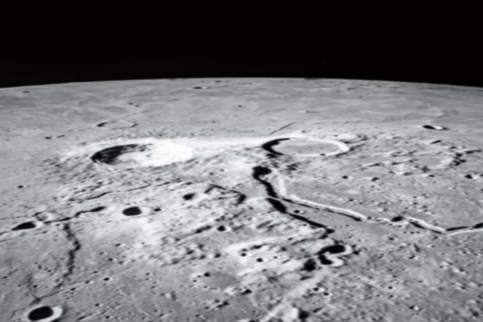 月亮上面有什么东西 关于月亮的其他介绍