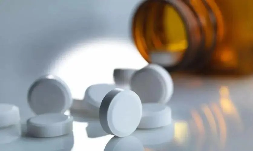 专家：新冠口服药绝对不应让全民吃，哪些人适合吃？