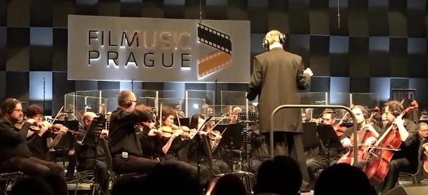 victory女声原唱是谁？