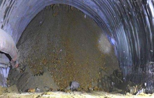 什么是冒顶和塌方？