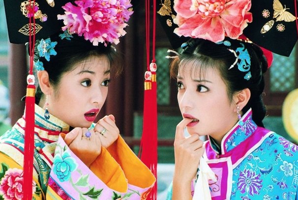 还珠格格第二部中五阿哥于小燕子接吻是哪集？