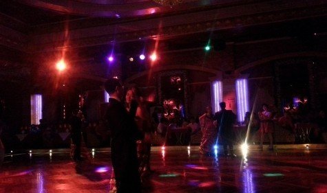 上海百乐门的的地址在哪里，怎么乘车过去？