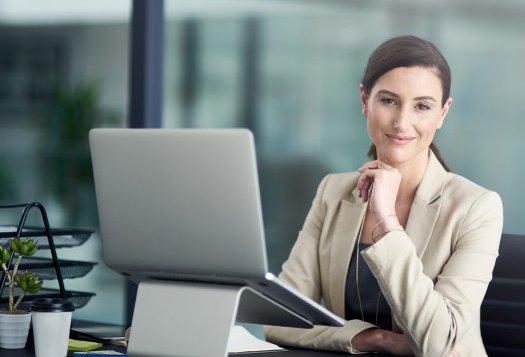 2023年现任经理是谁