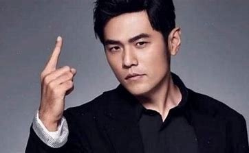 周杰伦发文提醒：哥不太喜欢人家跟车，艺人遇到私生一般是怎么做的？