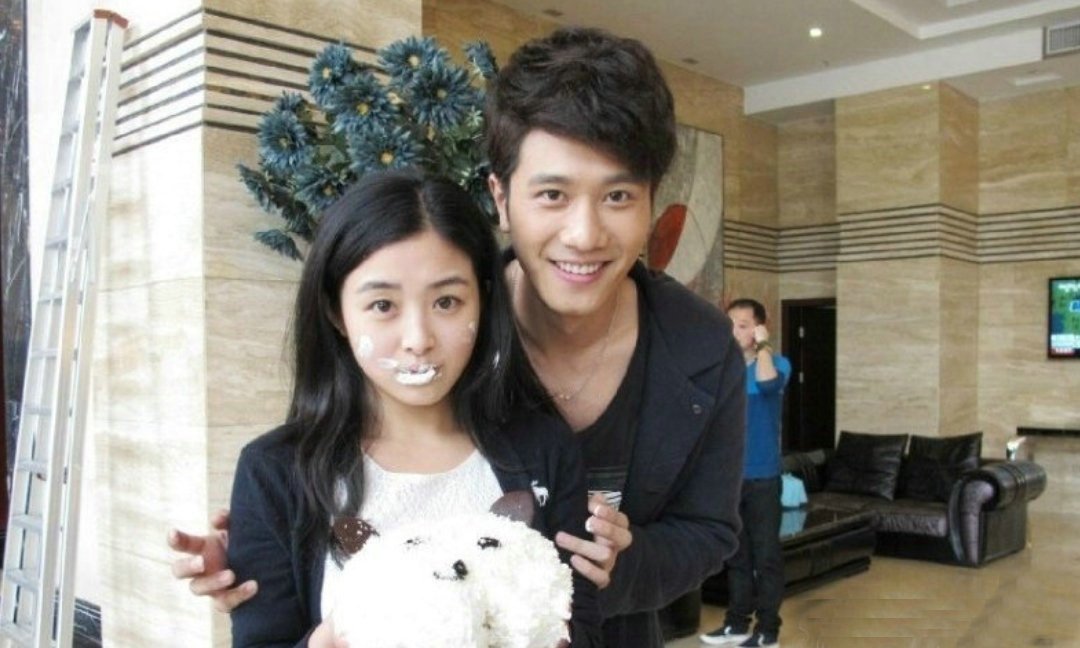 彭冠英的老婆是谁？