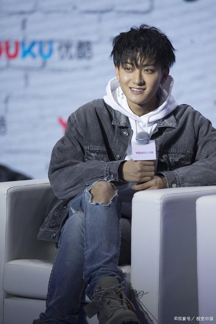 黄子韬从被全网黑到全网“宠”，他是如何完成口碑逆袭的？