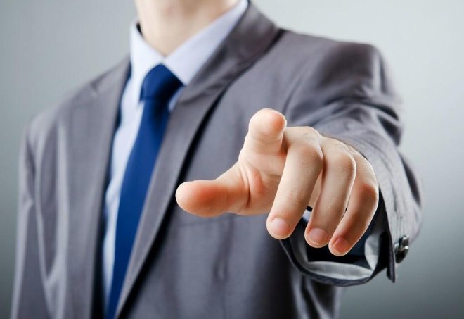 工资照发，不用上班也不能辞职，是一种什么样的体验？