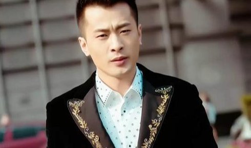 辛巴的幕后老板是谁？