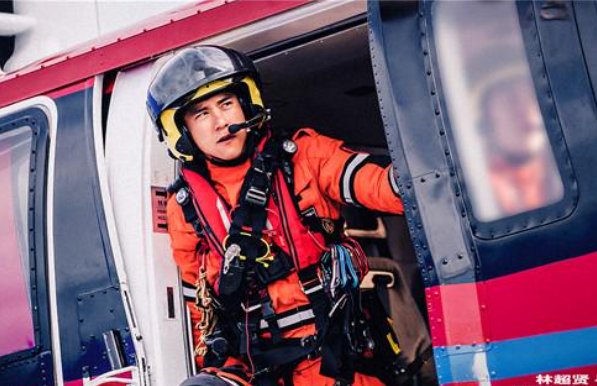 中国电影在近十年得到了迅猛的发展，票房爆炸式增产的背后，有何原因？