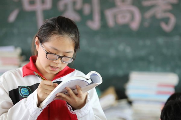 湖北预估2022本科线