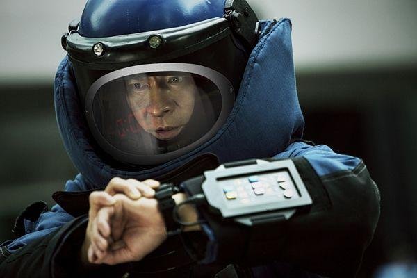 中国电影在近十年得到了迅猛的发展，票房爆炸式增产的背后，有何原因？