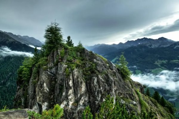 班主任的两座山峰是什么意思？